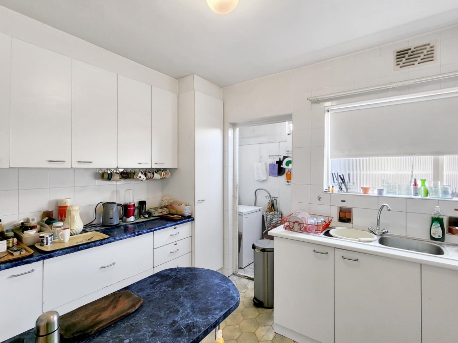 2 Bedroom Property for Sale in Sea Point Western Cape